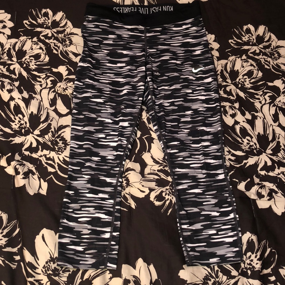 NIKE Dri-fit leggings